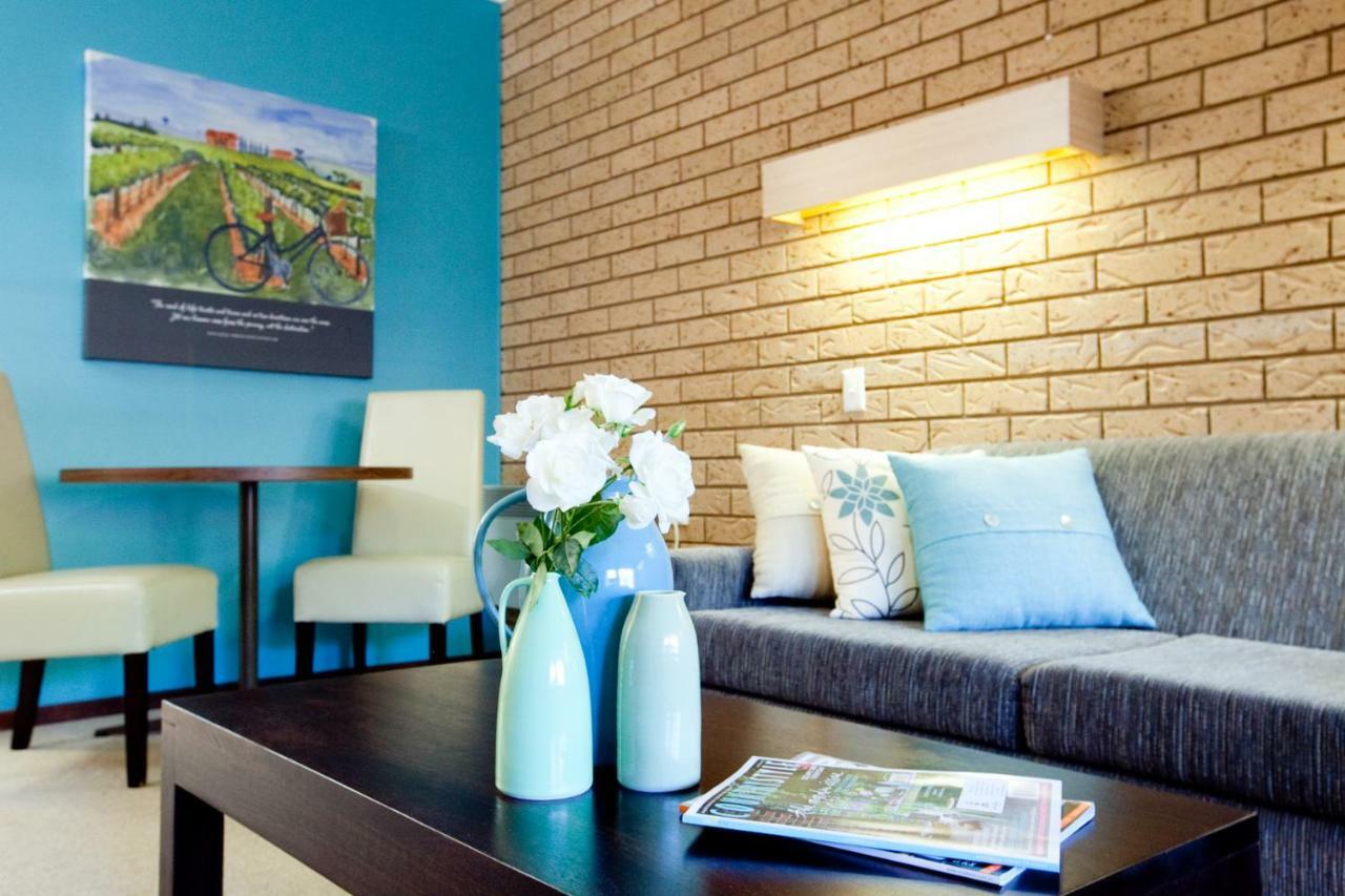 Ovens Valley Motor Inn 브라이트 외부 사진