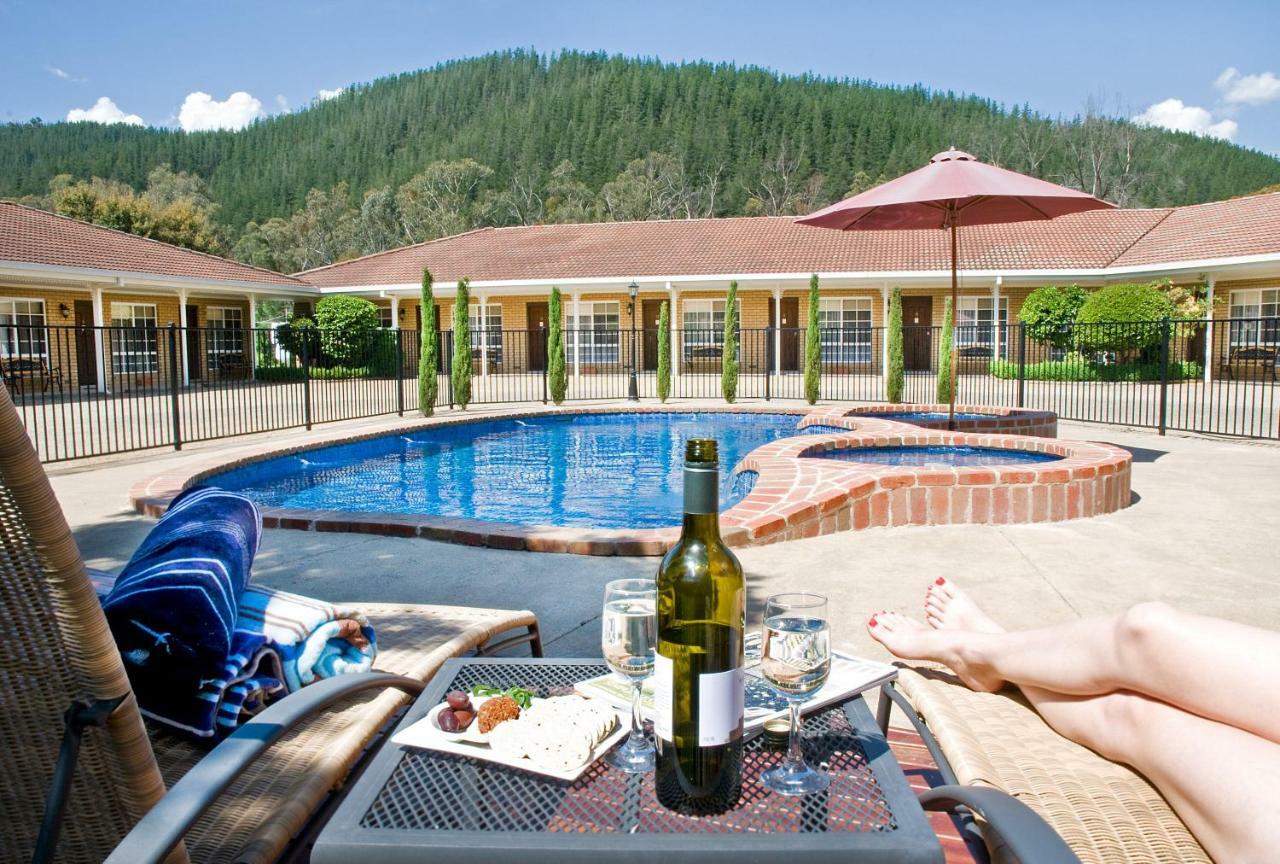 Ovens Valley Motor Inn 브라이트 외부 사진